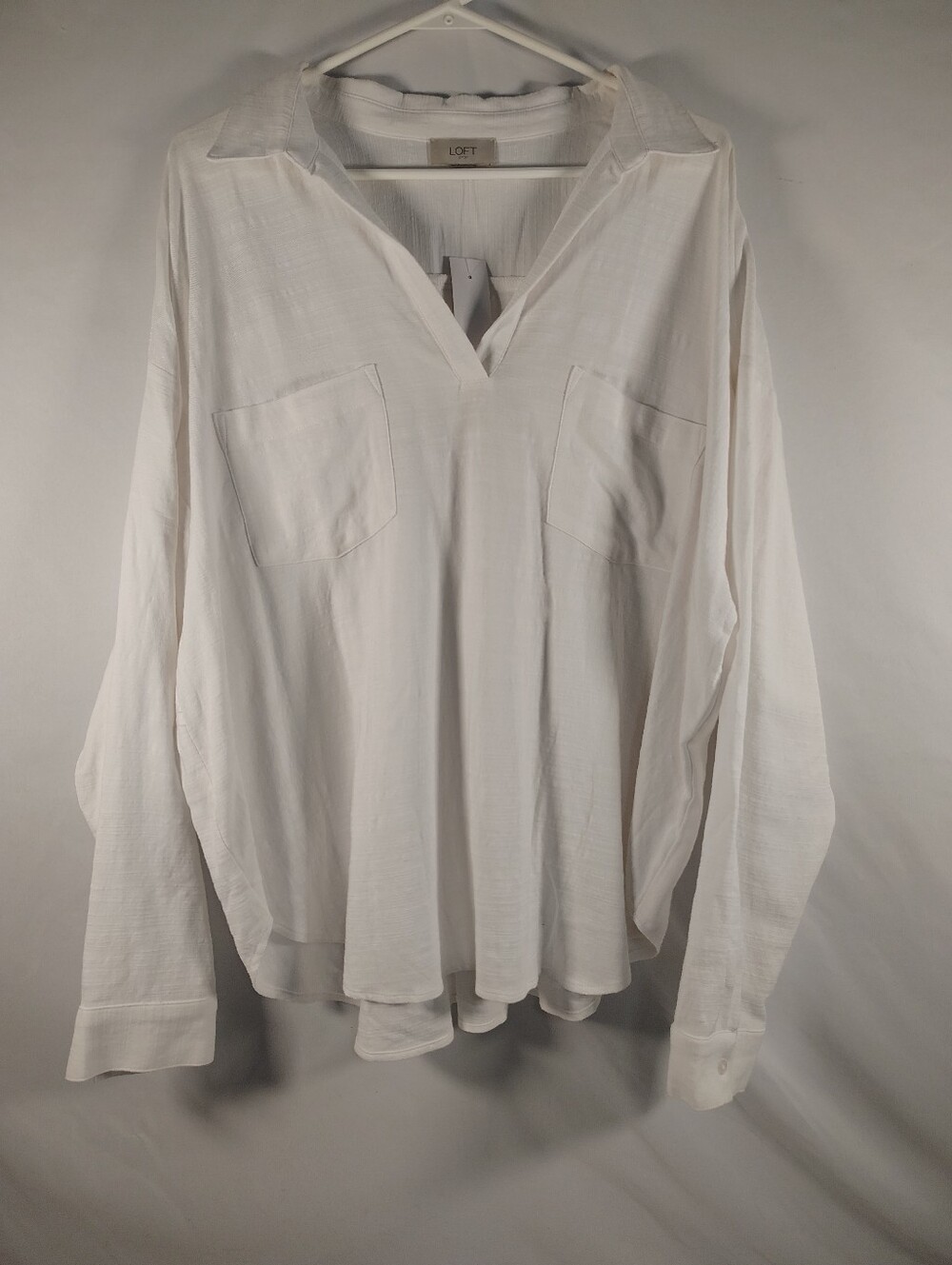 LOFT White Long-Sleeve Open V-neck Pocket Blouse. Women's XL